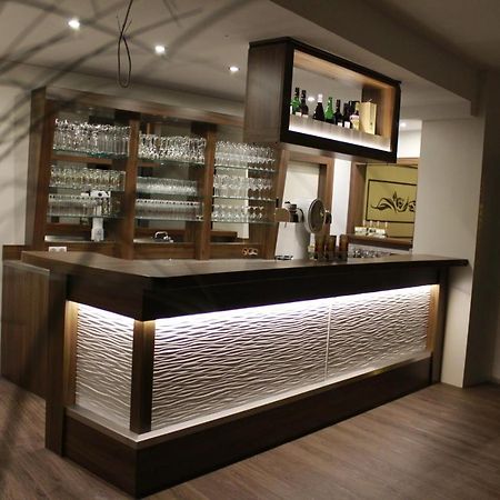Ummen Hotel&Restaurant Barssel  Bagian luar foto